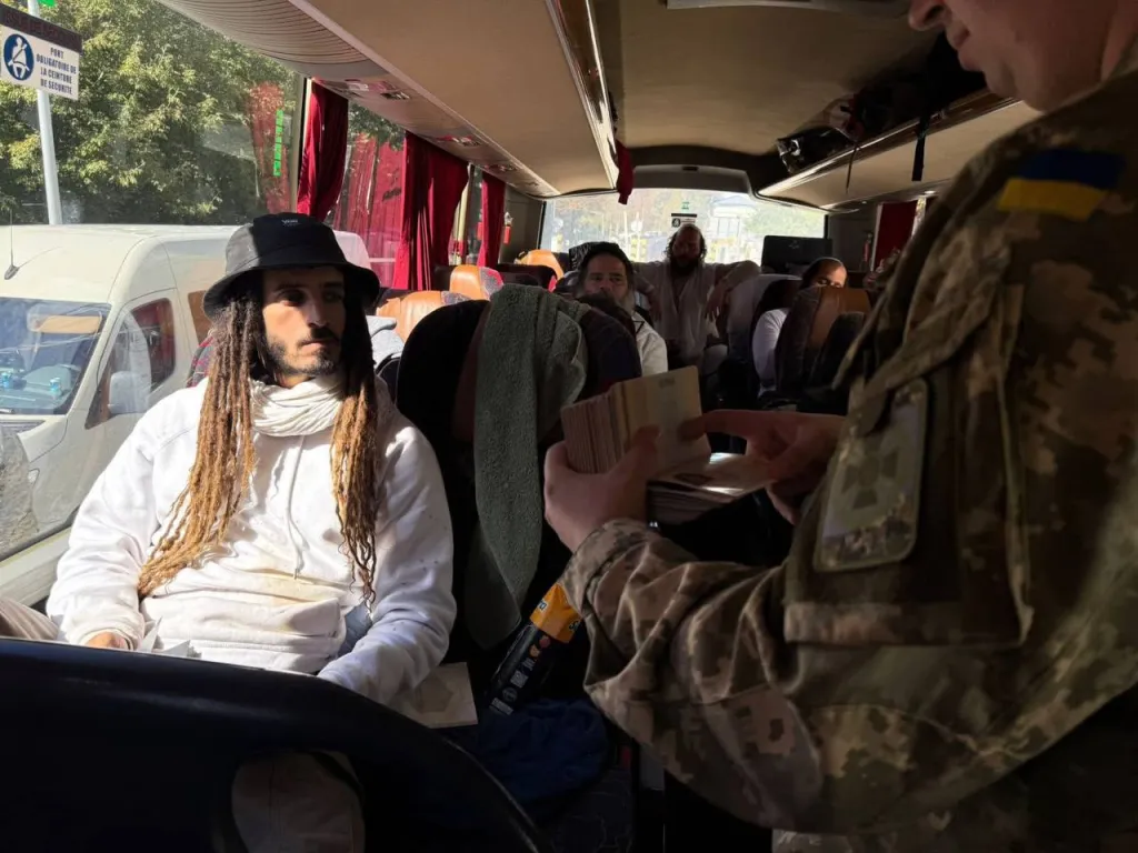 Черги на кордоні з Молдовою: прикордонники просять подорожніх враховувати ситуацію
