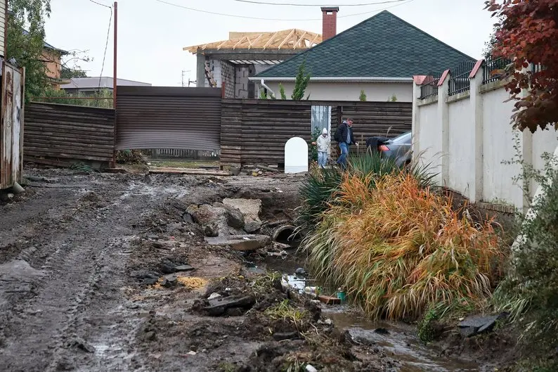 «Заступилися б, якби щось робив». Що кажуть одесити, які пережили повінь, про справу ексмера Труханова