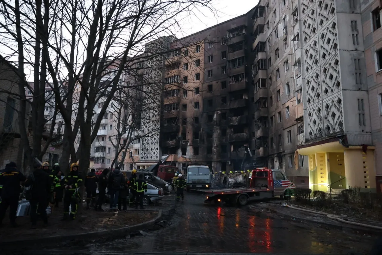 У Тернополі після ракетного удару триває пошук людей, загиблих уже 26
