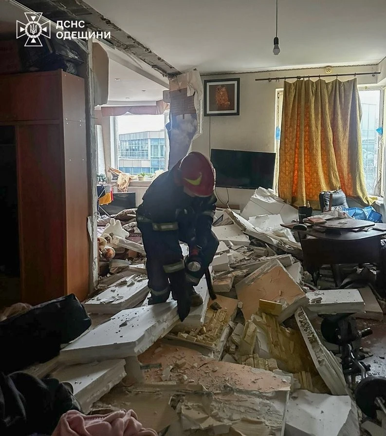 Вибух у багатоповерхівці на Середньофонтанській: у квартирі спрацював туристичний газовий балон