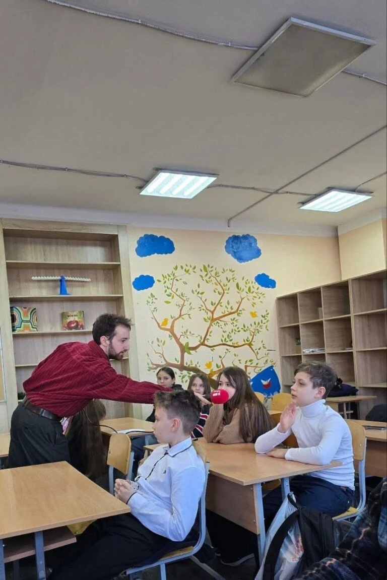 Французькі журналісти відвідали одеську гімназію, щоб почути голос української молоді