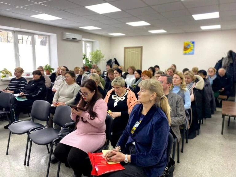 Керівники шкіл Київського району обговорили безпеку та соціальні ініціативи для дітей