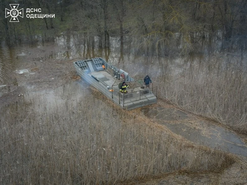 Вода вийшла з берегів: Березівщина бореться з підтопленнями після різкого потепління