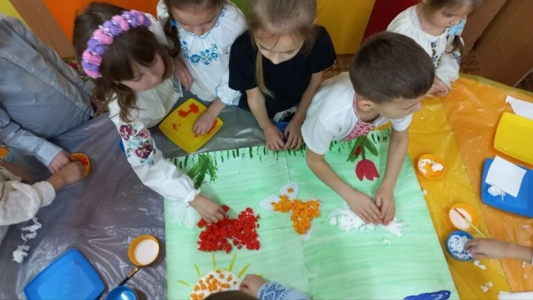 Енергетики за добу відновили електрику для десятків тисяч домівок на Одещині