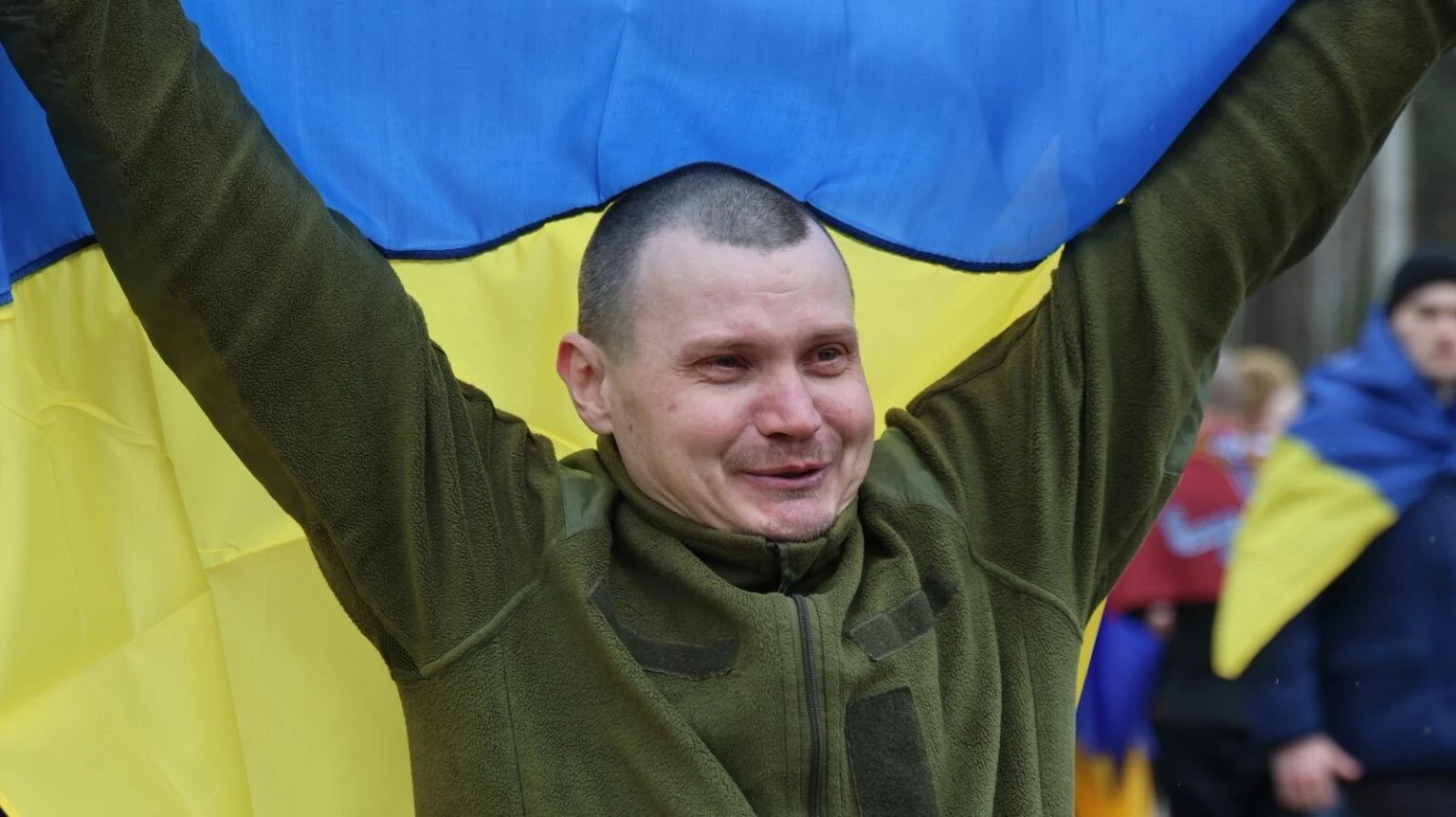 Великдень вдома: Україна провела масштабний 72-й обмін полоненими