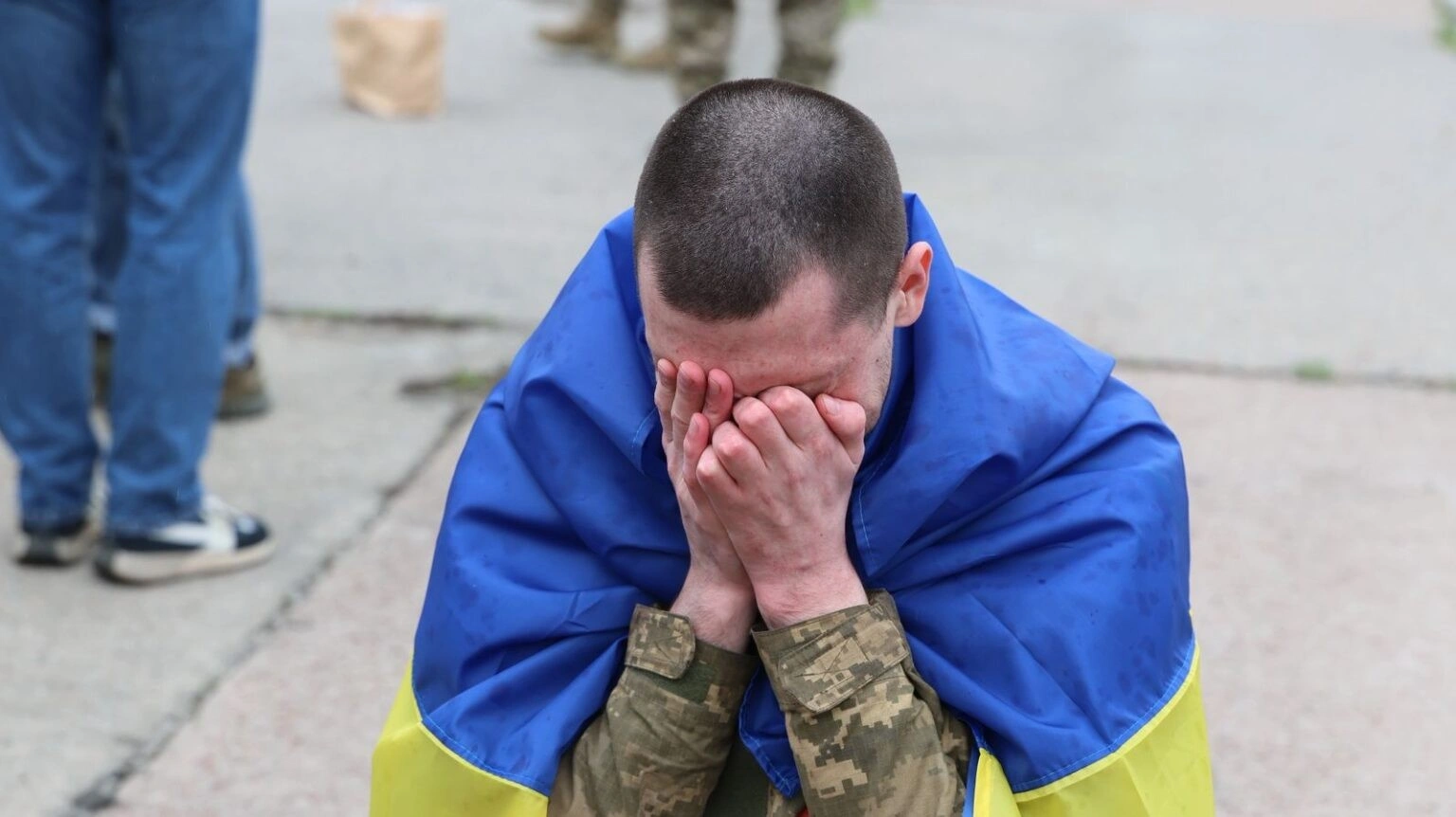 Великдень вдома: Україна провела масштабний 72-й обмін полоненими