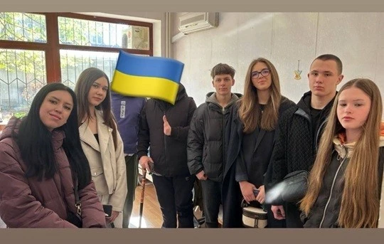 Великодні візити вдячності: як одеські ліцеїсти підтримали воїнів на реабілітації