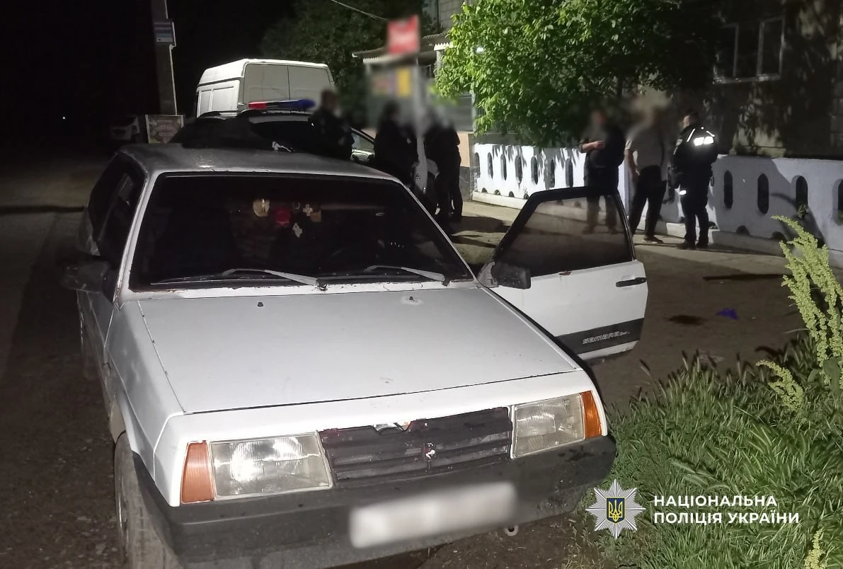 Смертельна бійка біля крамниці в Лиманській громаді: двох чоловіків арештували