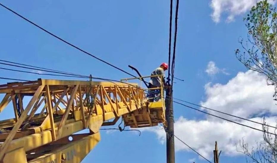 Одеські енергетики відновили електропостачання для десятків тисяч осель після червневих обстрілів Одеські енергетики відновили електропостачання для десятків тисяч осель після червневих обстрілів